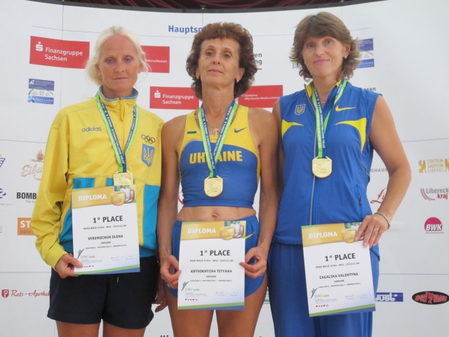 золота команда в ходьбі на 10 км Ж45 Загальська Валентина,Кривохижа Тетяна,Веремийчук Олена