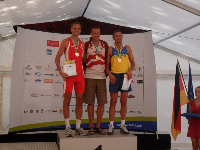 Олег Крамар М45(Белгород-Дністровський) бронзовий призер у стрибках у висоту