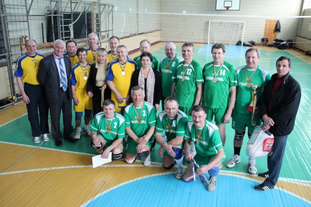 Переможці загань в категорії 60 + команда «Оболонь-83» (1 місце) та команда «Зв»язківець» (2 місце)