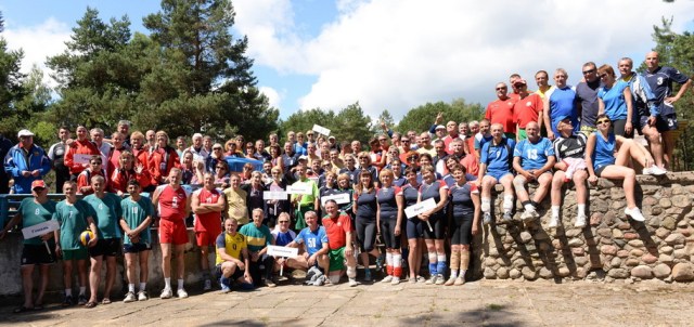 Загальне фото на згадку про турнір