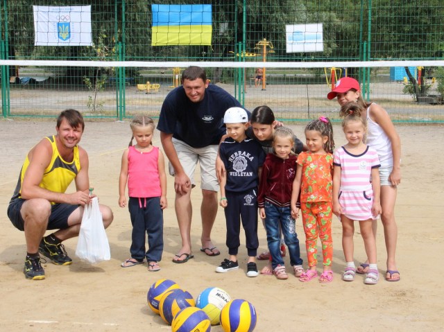 Юні учасники конкурсу «Попади в ціль»
