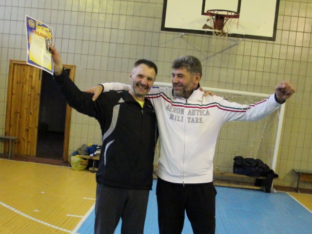 Грамота від Київського місцевого осередку ветеранів волейболу кращому гравцю команди «Фуршет» Сергію Іваницькому