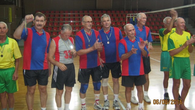 Бронзовый призер турнира 65+ команда «Кадет» (Киев) 