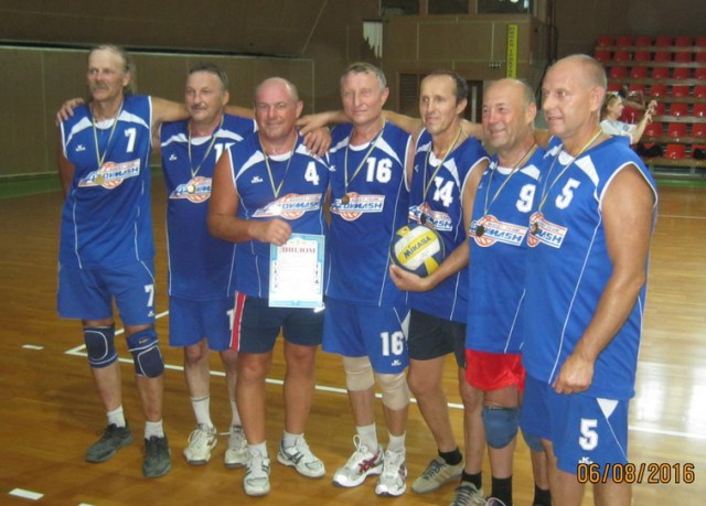 Серебряный призер турнира 55+ команда «Мариуполь-1»